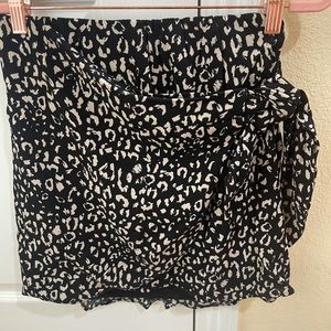 Lulus leopard skirt size small